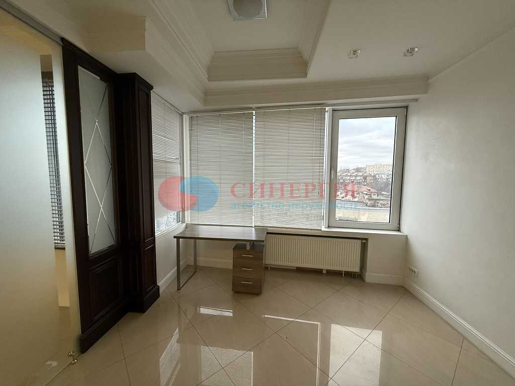 Продаж офісу 71 м², Кловський узвіз, 7