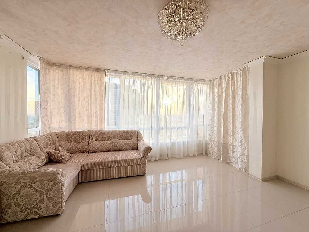 Продаж 1-кімнатної квартири 65 м², Практична вул., 2