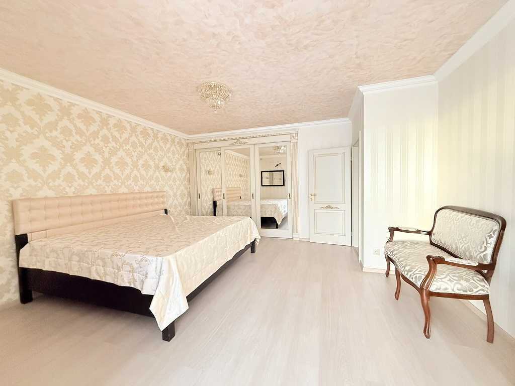 Продаж 1-кімнатної квартири 65 м², Практична вул., 2