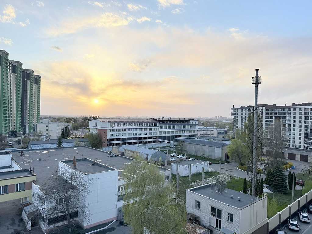 Продаж 1-кімнатної квартири 65 м², Практична вул., 2