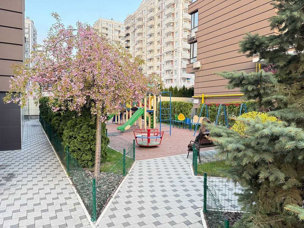 Продаж 1-кімнатної квартири 65 м², Практична вул., 2