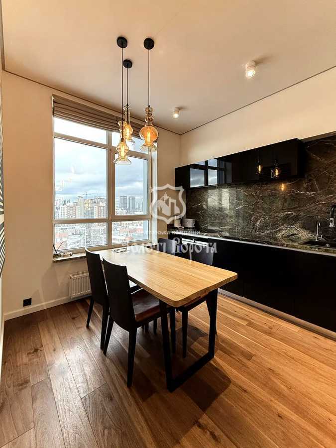 Аренда 2-комнатной квартиры 92 м², Джона Маккейна ул., 7