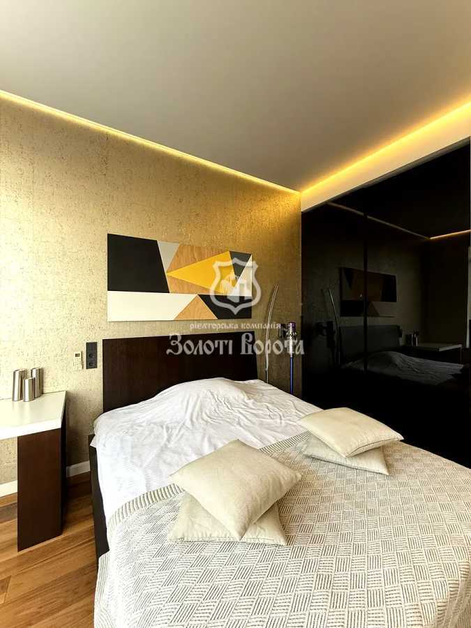 Аренда 2-комнатной квартиры 92 м², Джона Маккейна ул., 7