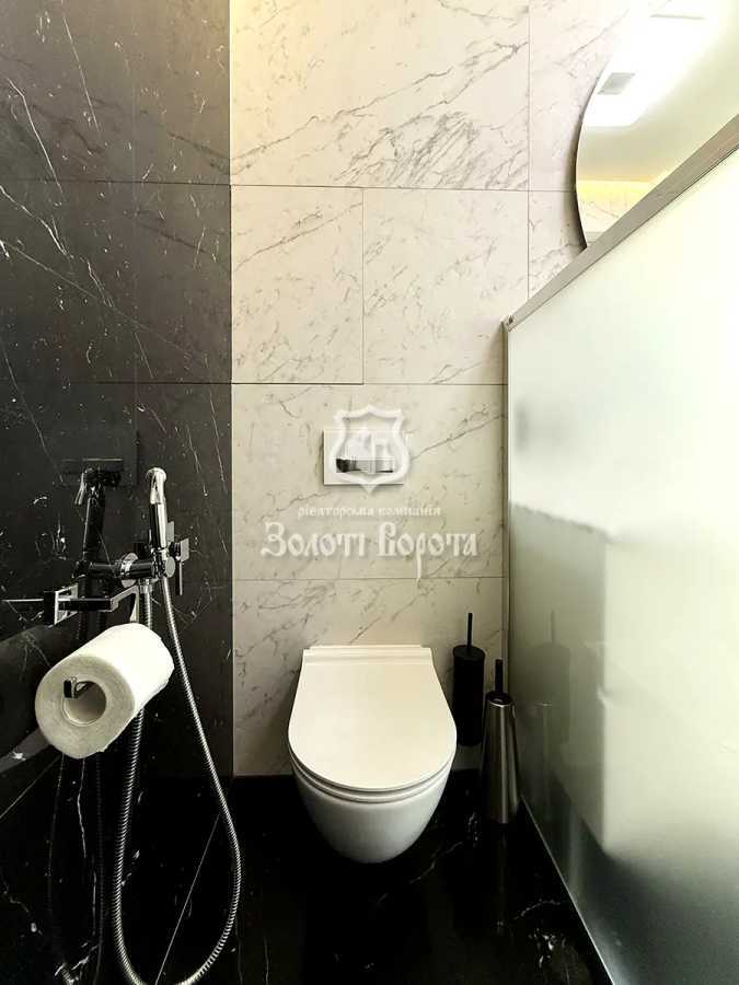 Аренда 2-комнатной квартиры 92 м², Джона Маккейна ул., 7