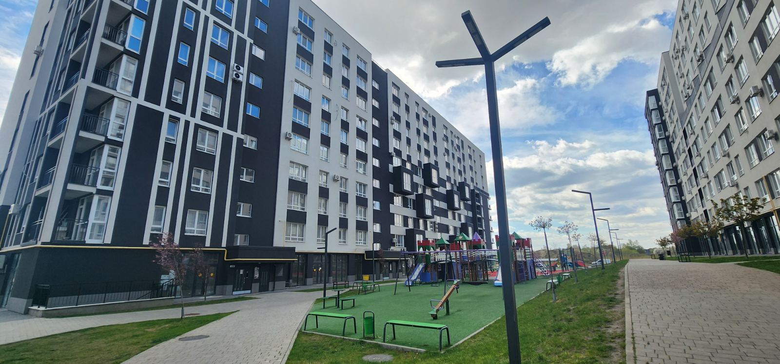 Продажа 2-комнатной квартиры 66.6 м², Трускавецкая ул.