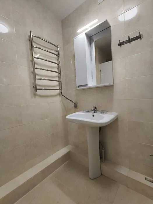 Оренда 2-кімнатної квартири 48 м², Олександра Поля просп., 72