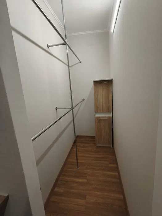 Оренда 2-кімнатної квартири 48 м², Олександра Поля просп., 72