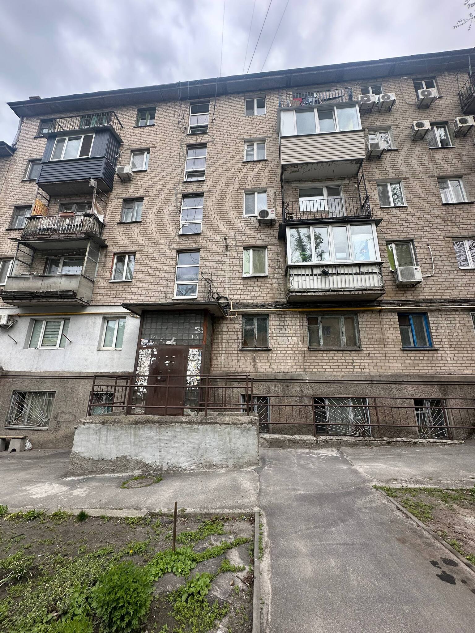 Продажа 2-комнатной квартиры 43 м², Александра Поля просп.