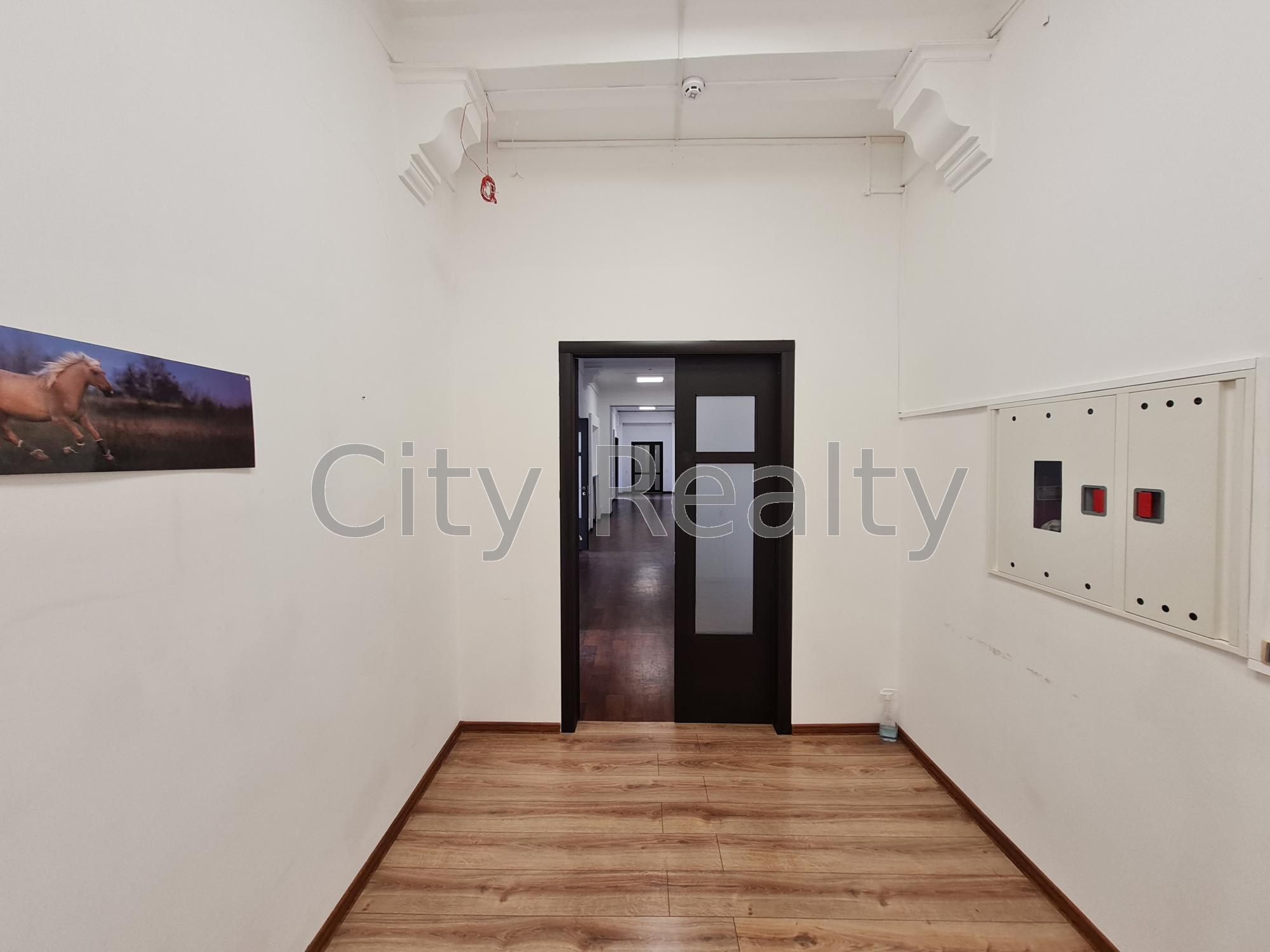 Аренда офиса 280.4 м², Крещатик ул., 7/11