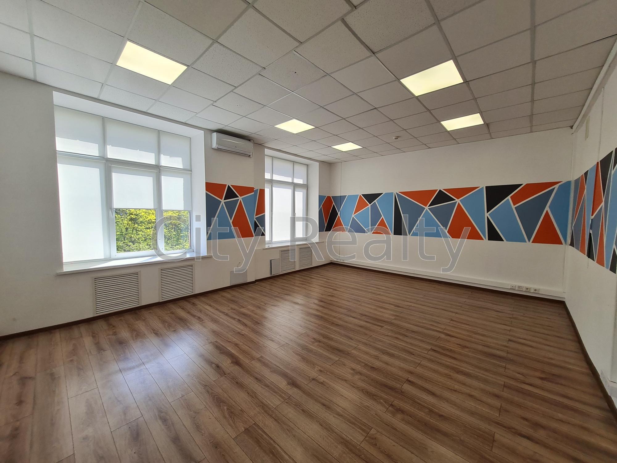 Аренда офиса 280.4 м², Крещатик ул., 7/11