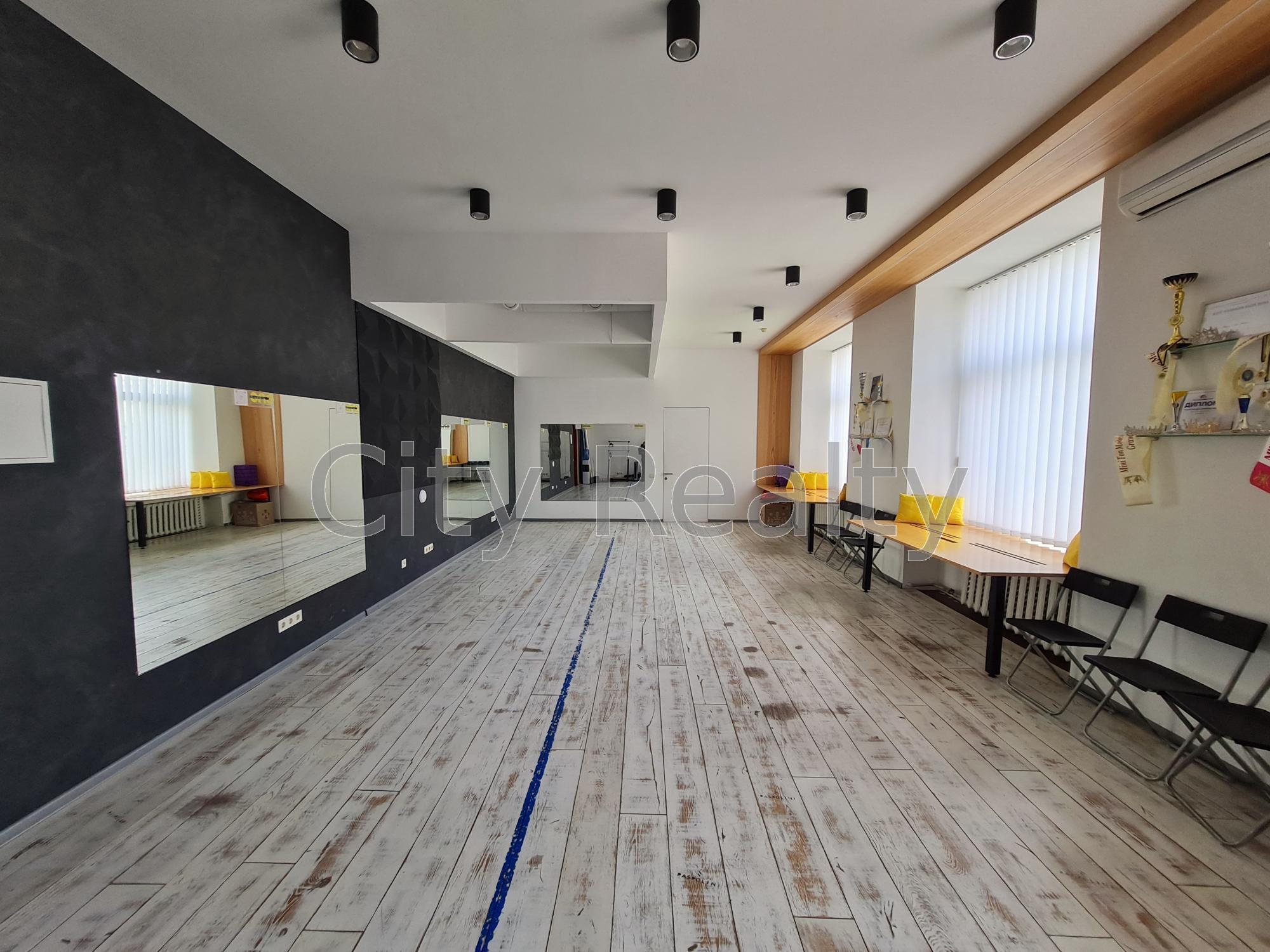 Аренда офиса 75.5 м², Крещатик ул., 7/11