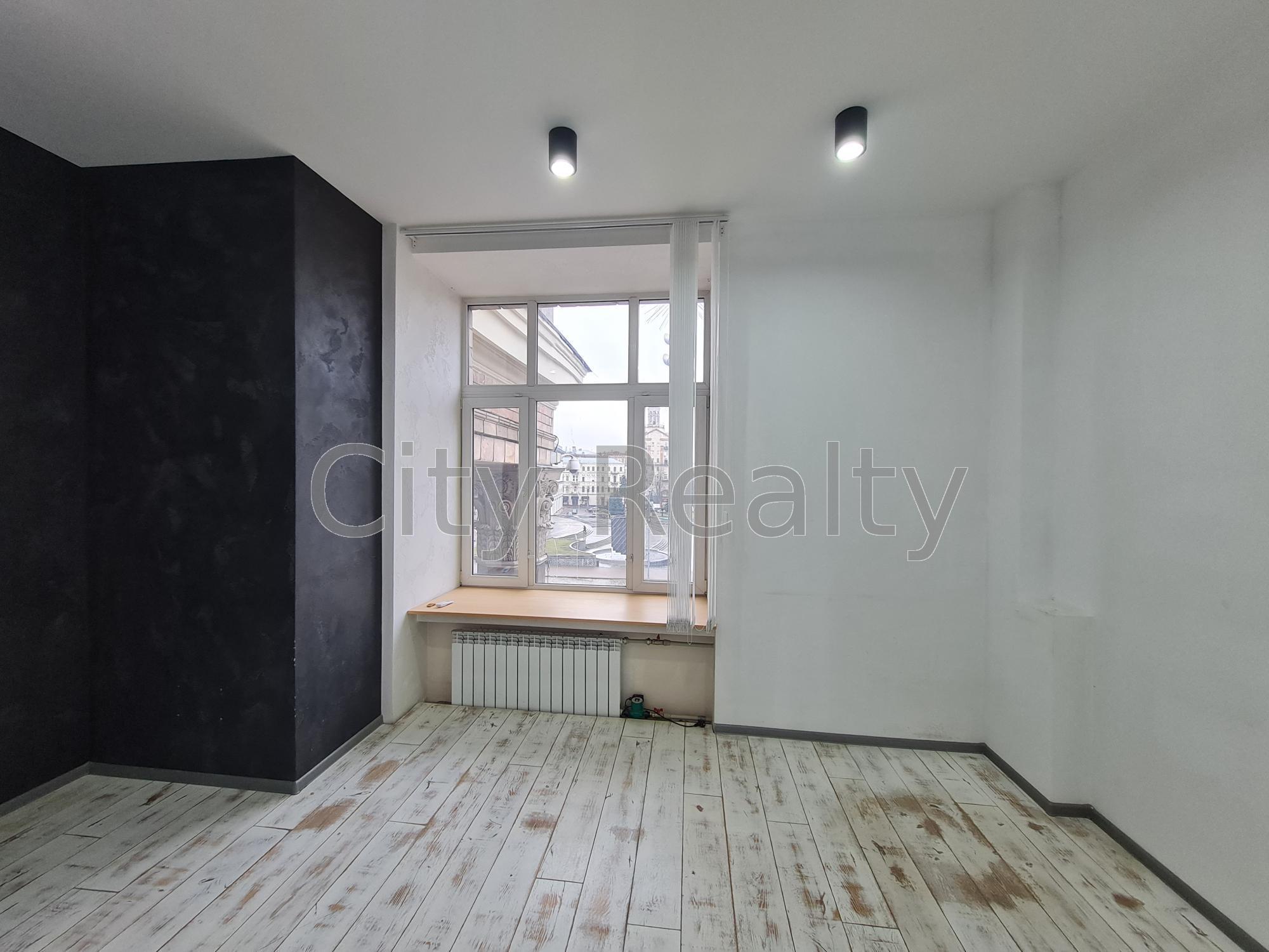 Аренда офиса 75.5 м², Крещатик ул., 7/11