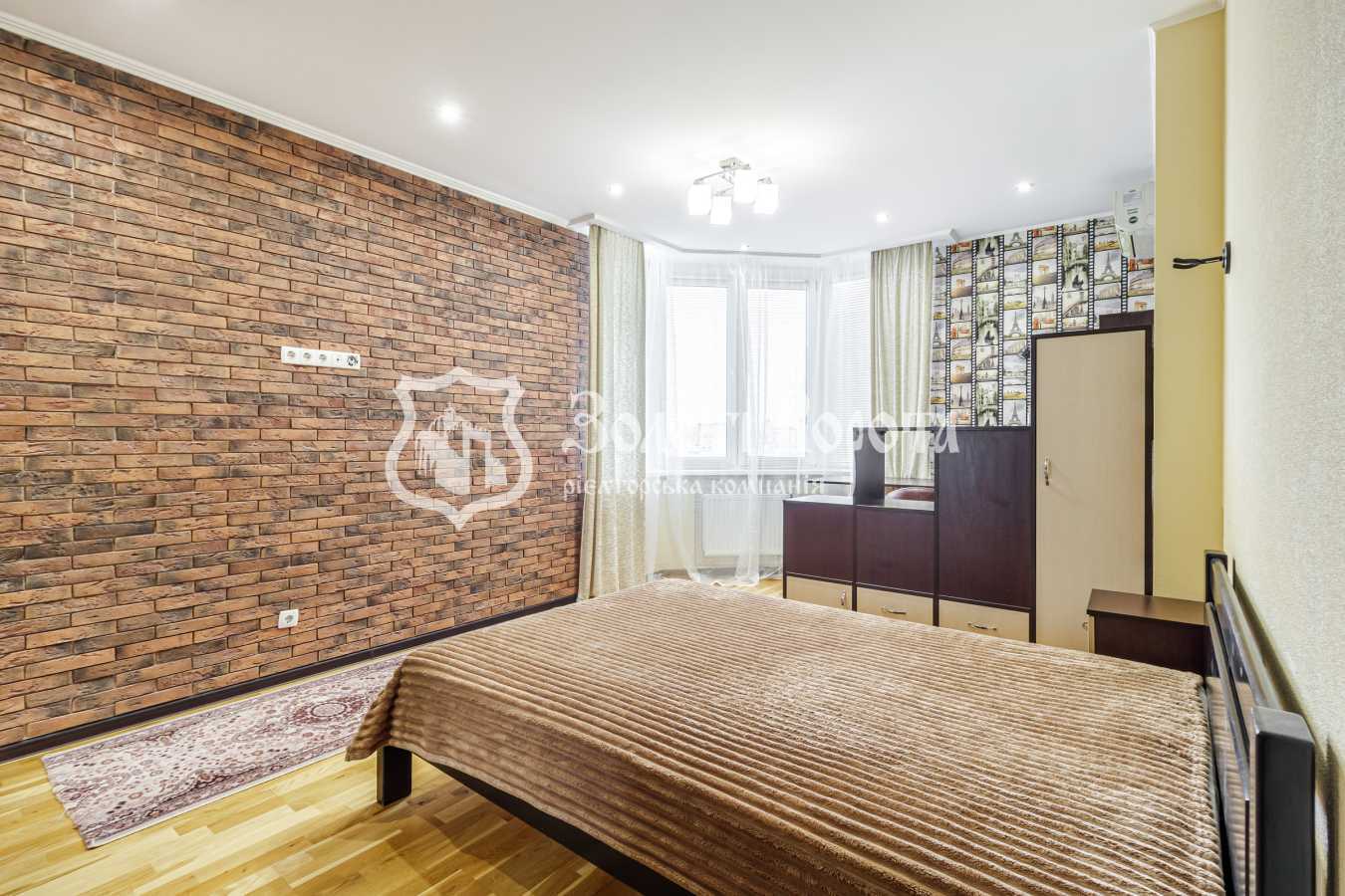 Продаж 4-кімнатної квартири 125 м², Маршала Малиновського вул., 4В