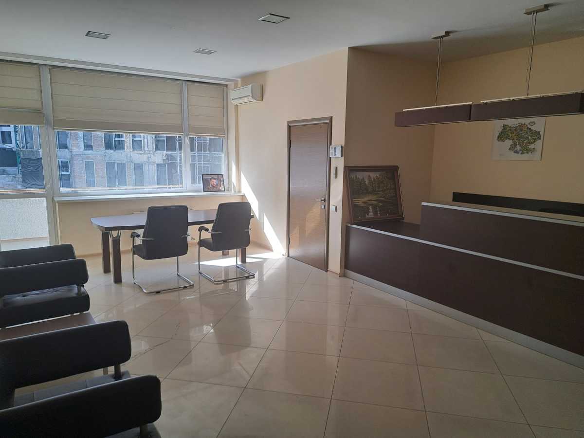Оренда офісу 253 м², Патріса Лумумби, 4/6