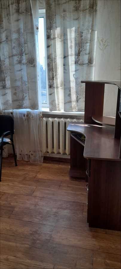 Оренда кімнати/частини квартири, Ревуцького вул., 13