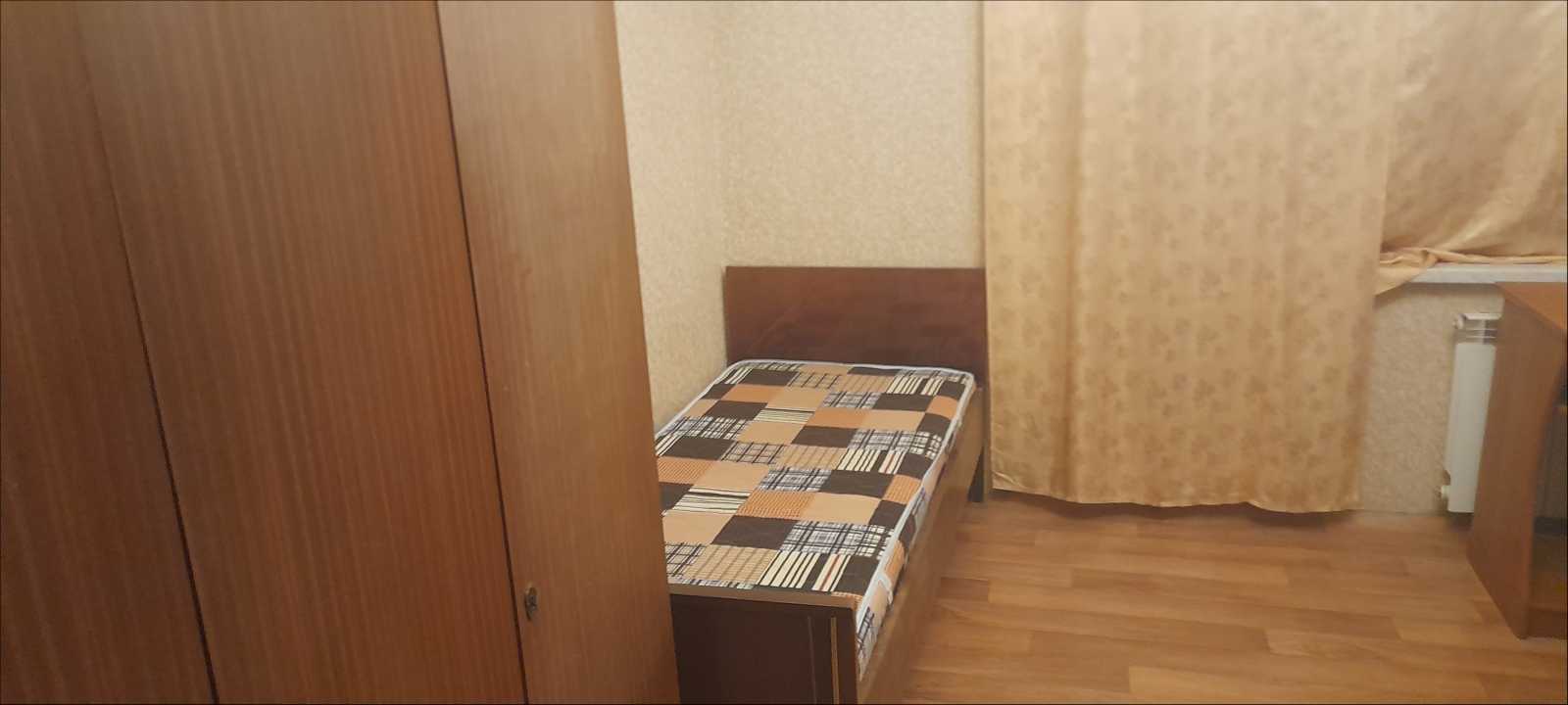 Оренда кімнати/частини квартири, Ревуцького вул., 13
