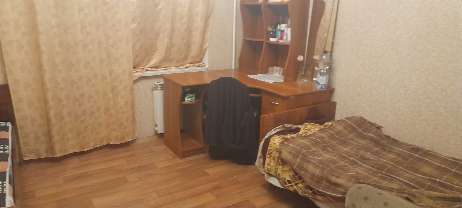 Оренда кімнати/частини квартири, Ревуцького вул., 13