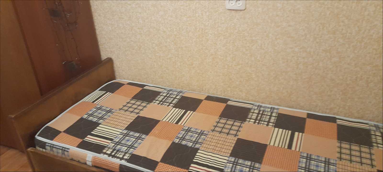 Оренда кімнати/частини квартири, Ревуцького вул., 13