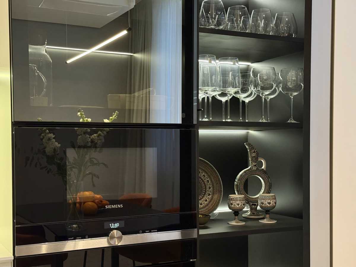 Продажа 5-комнатной квартиры 156 м², Днепровская наб., 18Б