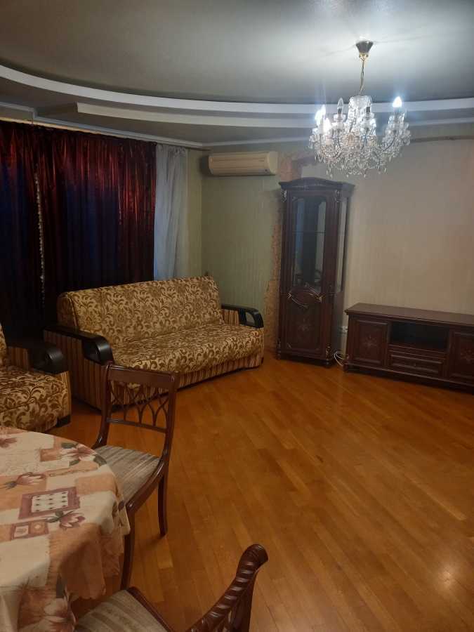 Аренда 2-комнатной квартиры 70 м², Верховного Совета бул., 14Б
