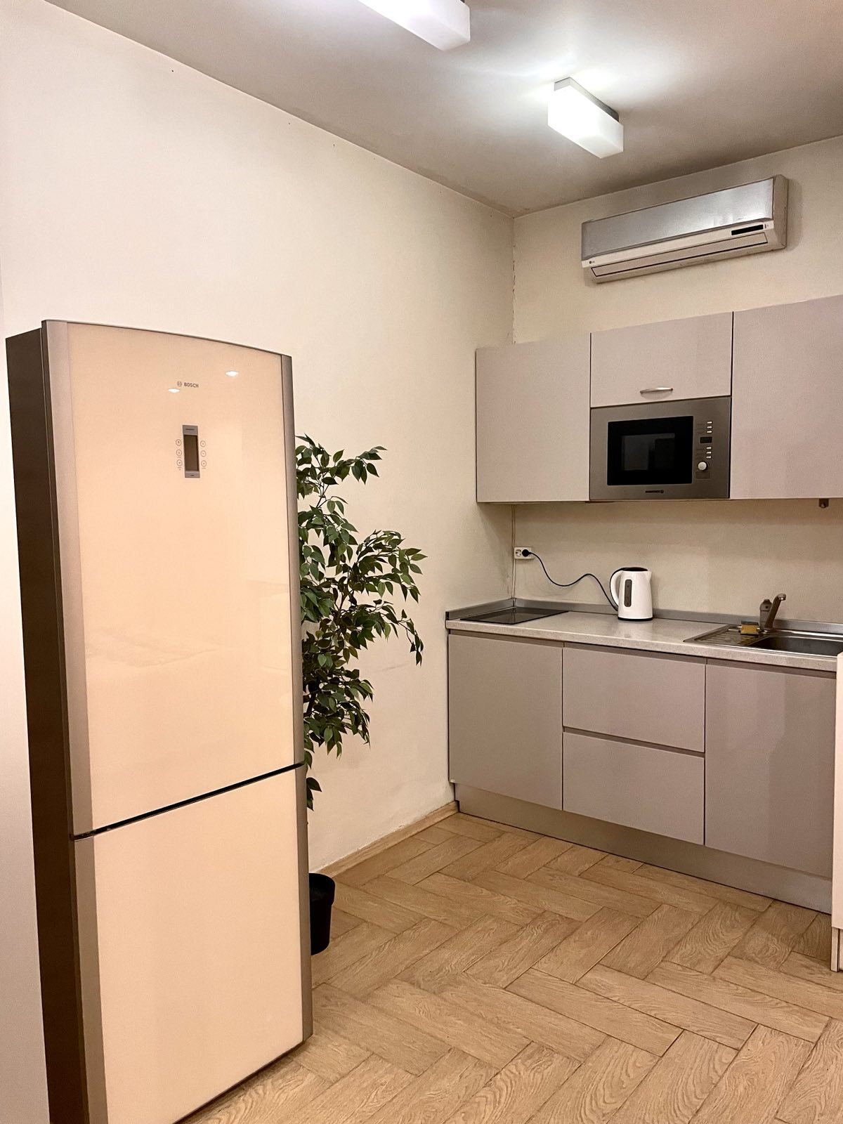 Оренда 1-кімнатної квартири 35 м², Льва Толстого вул., 8