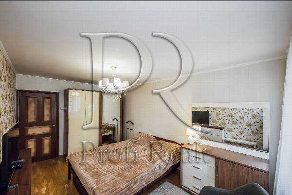 Продажа 3-комнатной квартиры 71 м², Голосеевский просп., 19