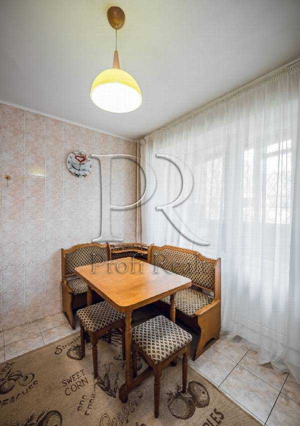 Продажа 3-комнатной квартиры 71 м², Голосеевский просп., 19