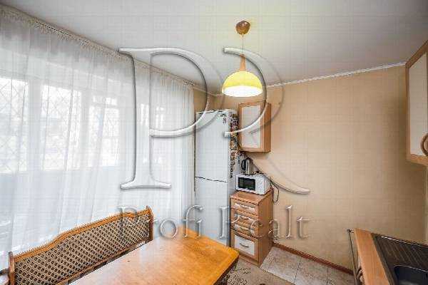 Продажа 3-комнатной квартиры 71 м², Голосеевский просп., 19