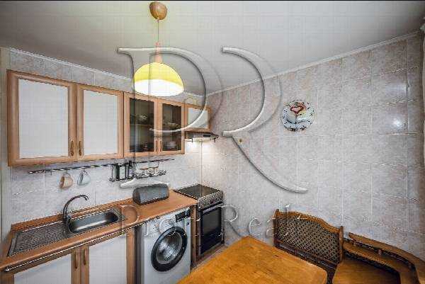 Продажа 3-комнатной квартиры 71 м², Голосеевский просп., 19