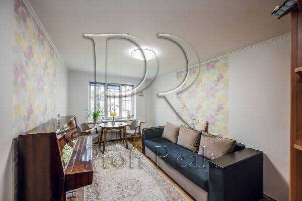 Продажа 3-комнатной квартиры 71 м², Голосеевский просп., 19