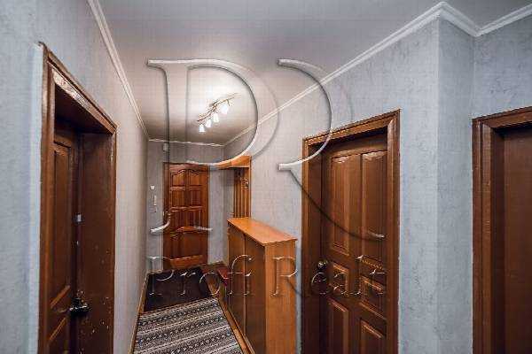 Продажа 3-комнатной квартиры 71 м², Голосеевский просп., 19