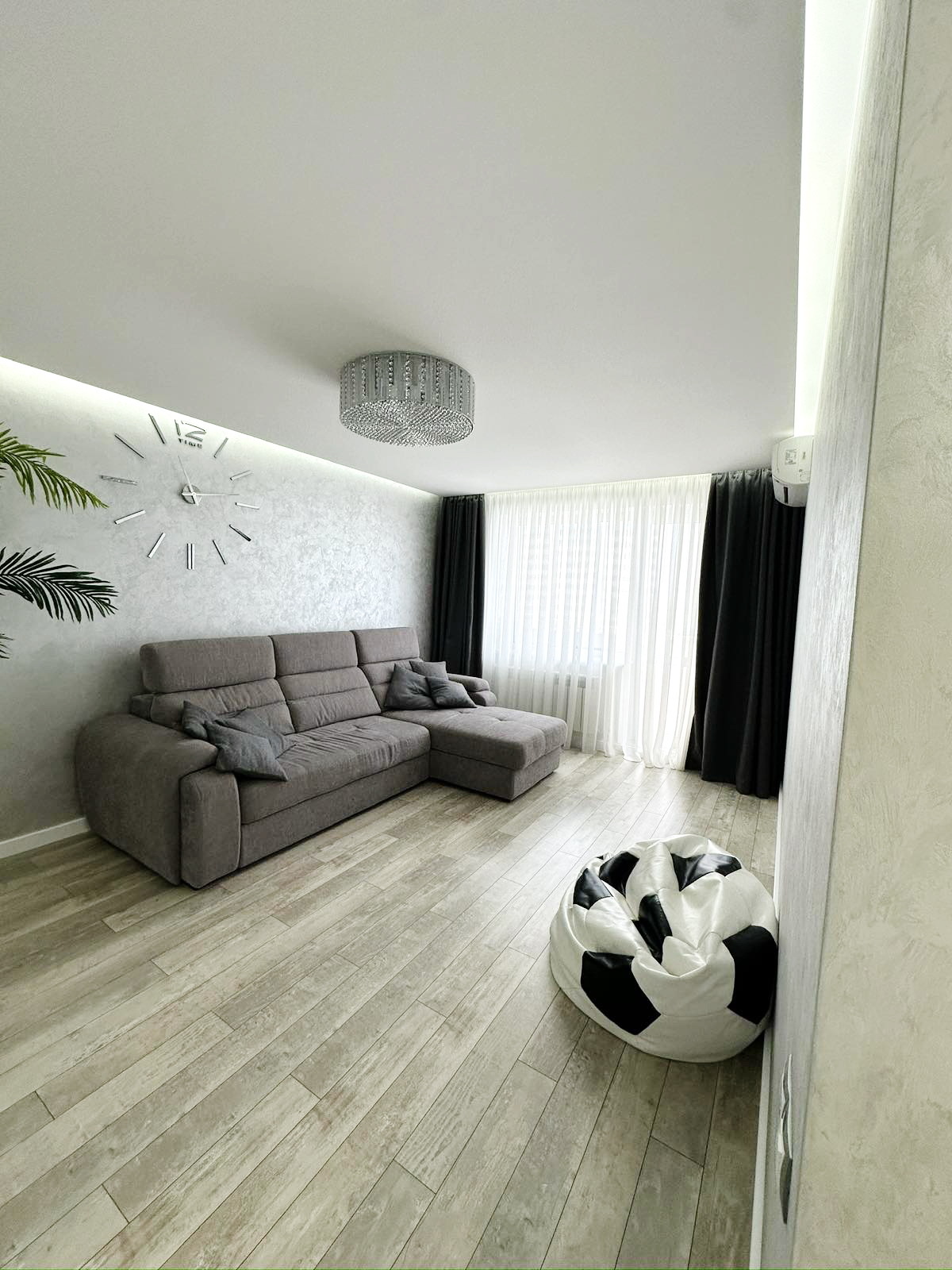 Продажа 2-комнатной квартиры 53 м², Крылова ул.