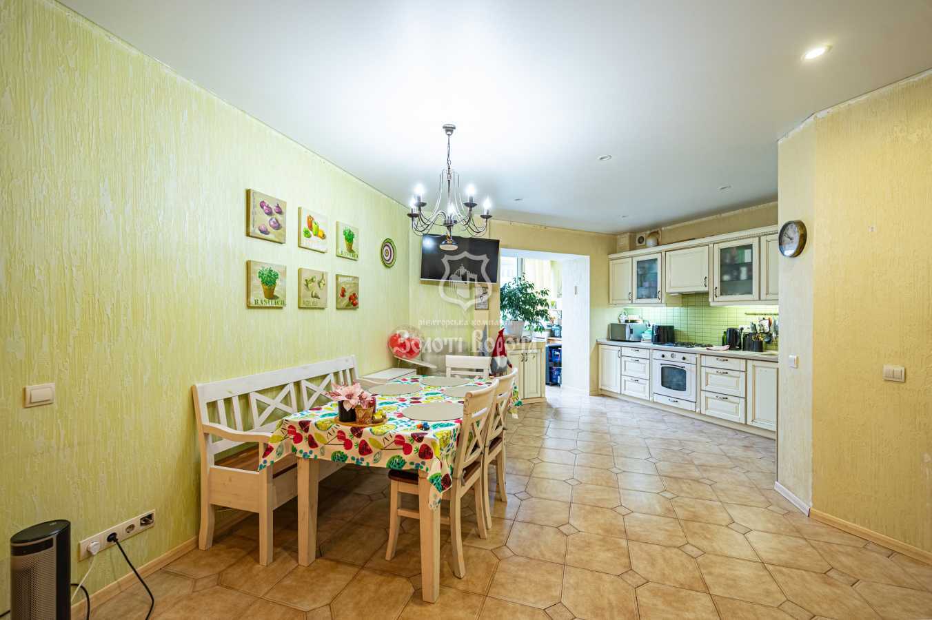 Продажа 2-комнатной квартиры 74.3 м², Погребняка ул., 14