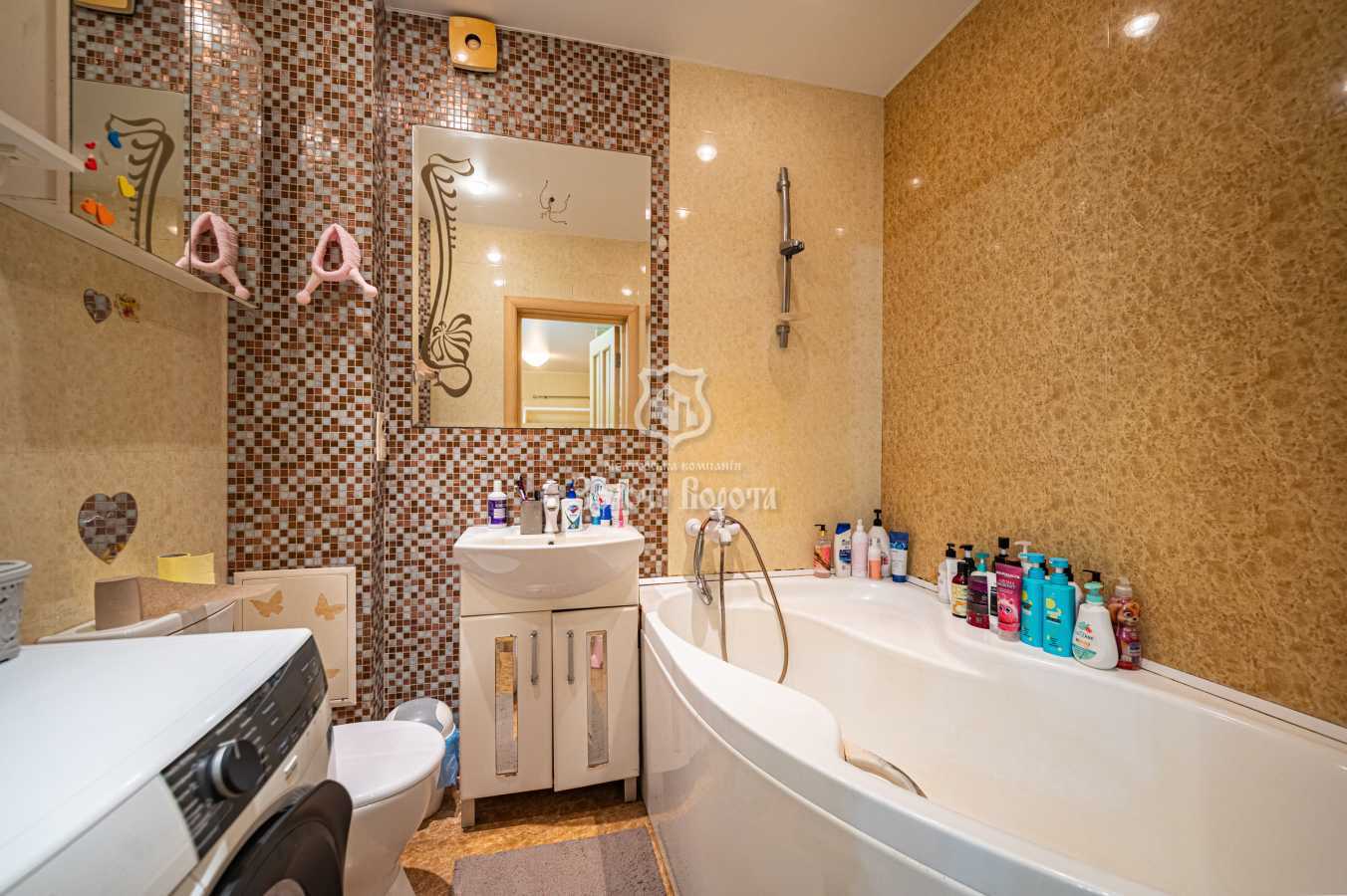 Продажа 2-комнатной квартиры 74.3 м², Погребняка ул., 14