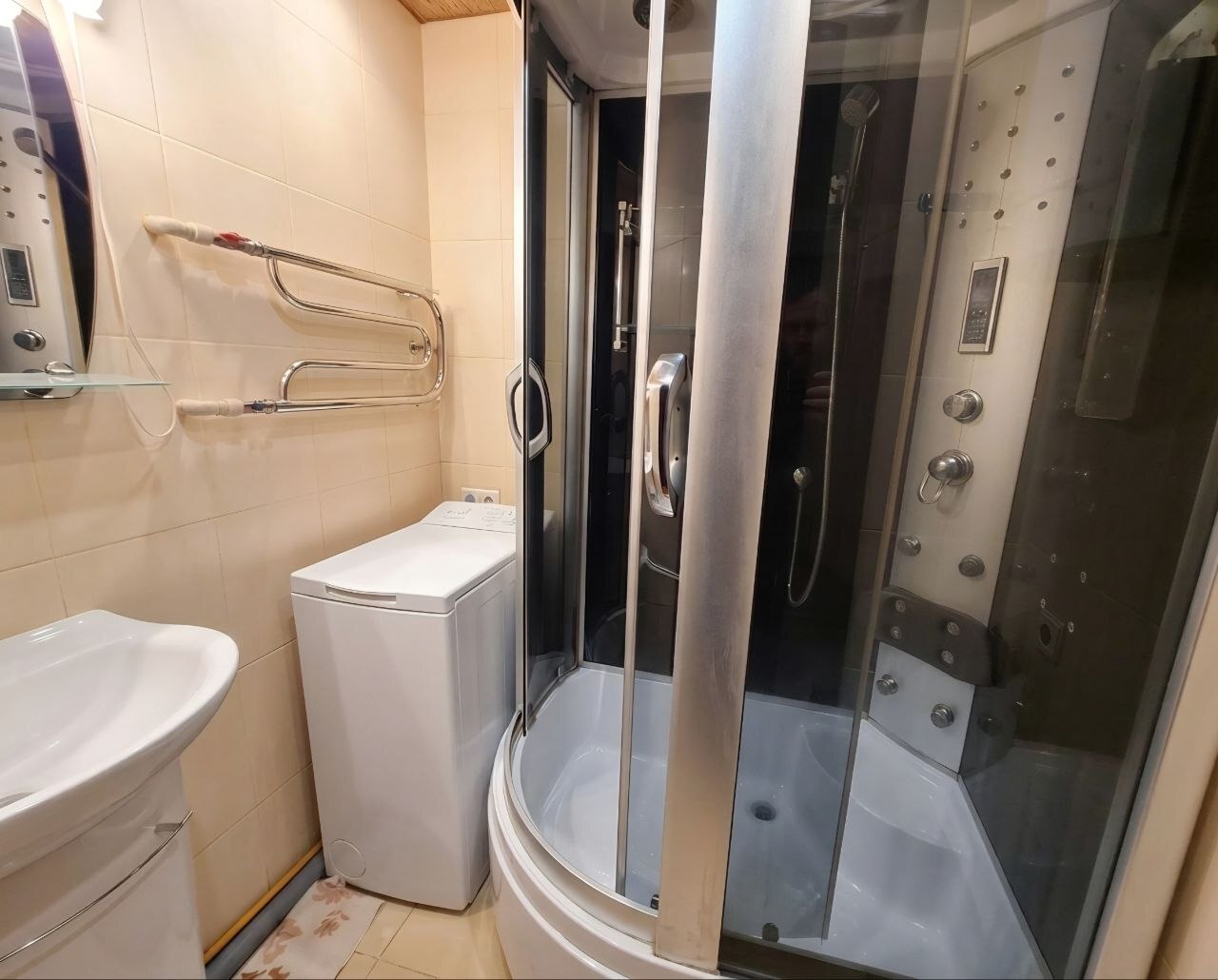 Продажа 3-комнатной квартиры 70 м², Новогодняя ул.