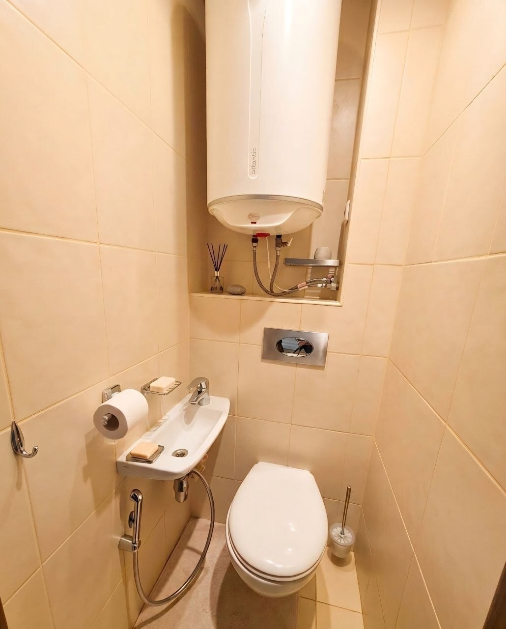 Продажа 3-комнатной квартиры 70 м², Новогодняя ул.