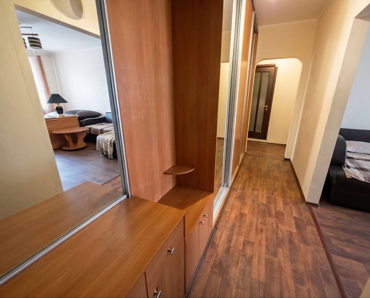 Продажа 3-комнатной квартиры 70 м², Новогодняя ул.