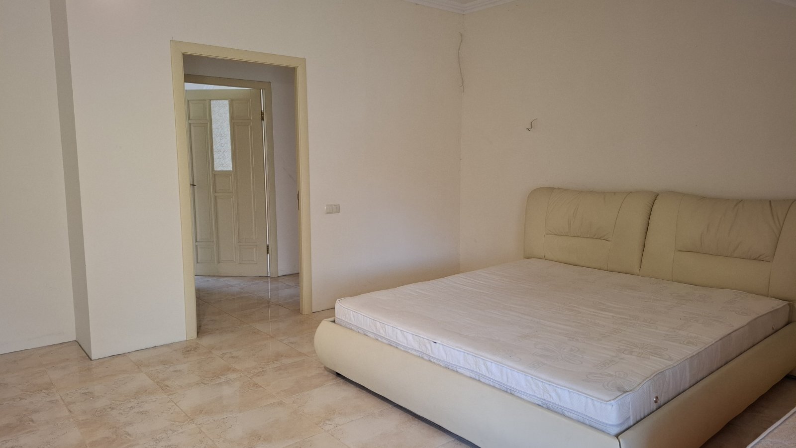 Продажа дома 250 м², вул.Озерна 21