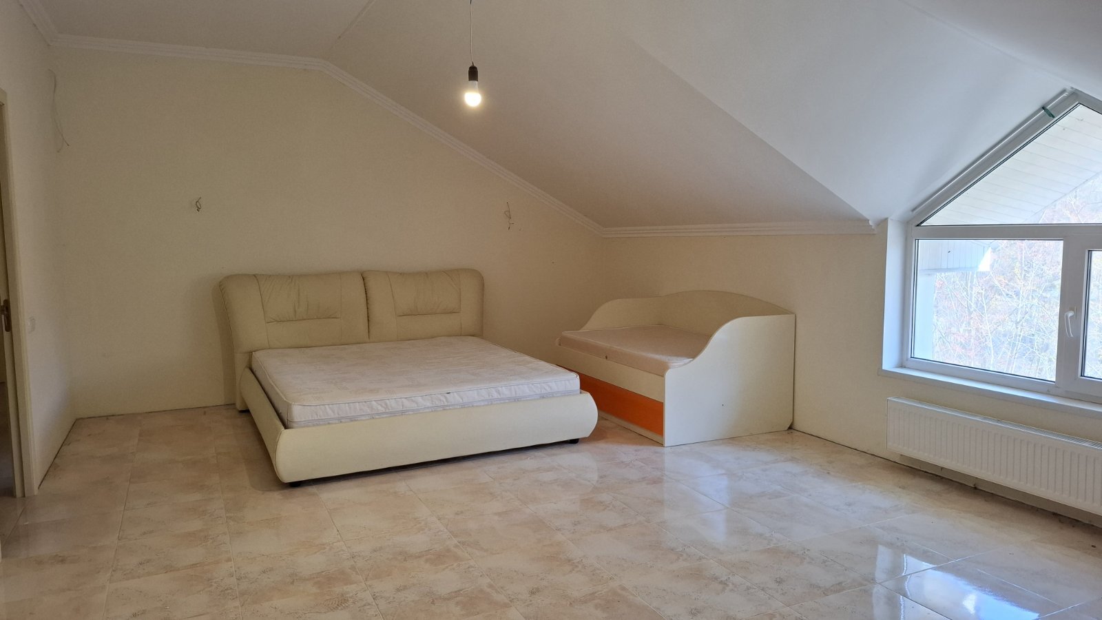 Продажа дома 250 м², вул.Озерна 21