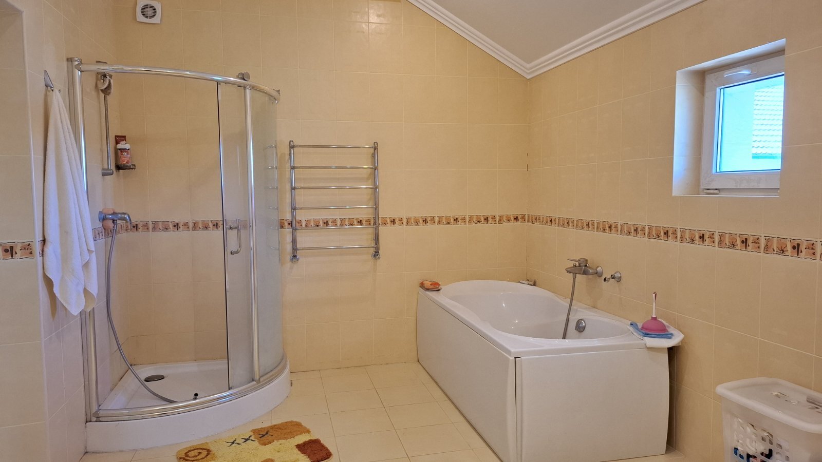 Продажа дома 250 м², вул.Озерна 21