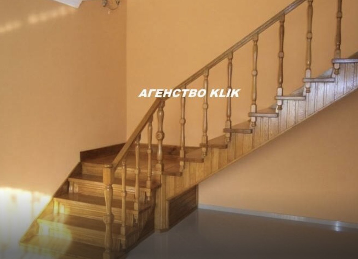 Оренда котеджу 220 м²