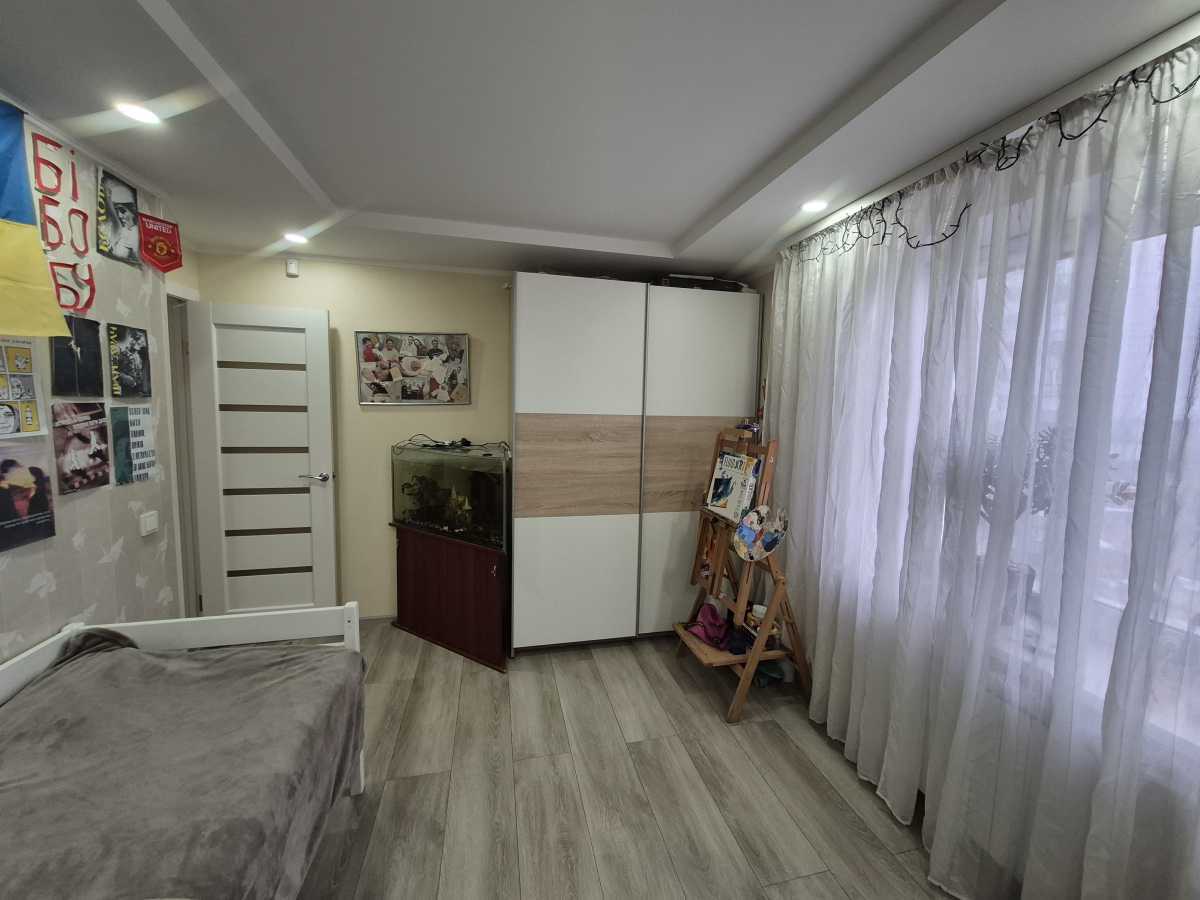 Продажа 3-комнатной квартиры 79 м², Азербайджанская ул., 16/1