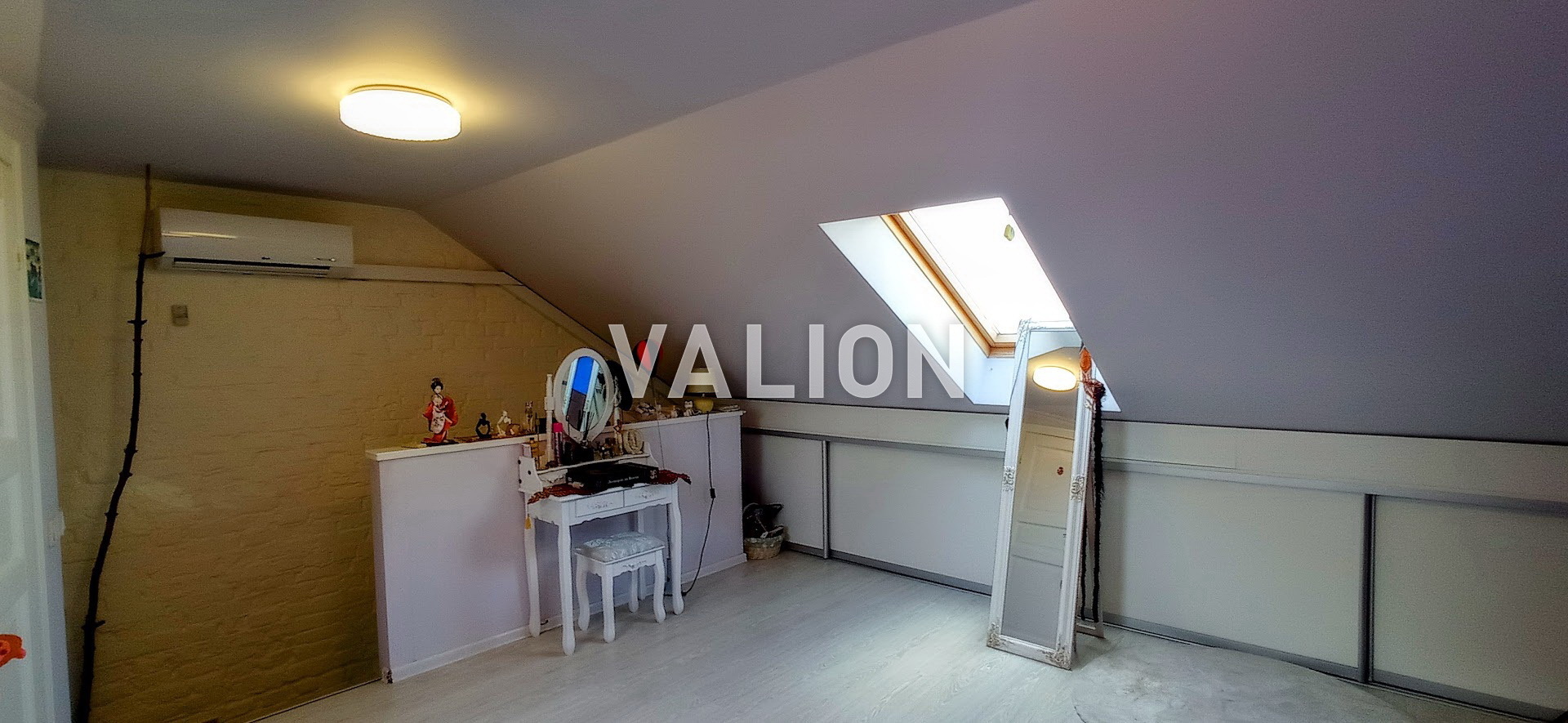 Продажа 3-комнатной квартиры 131.6 м², Григория Гуляницкого ул., 44/1