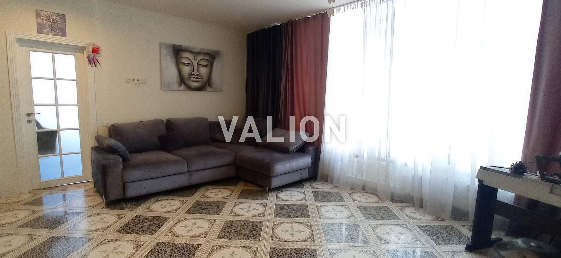 Продажа 3-комнатной квартиры 131.6 м², Григория Гуляницкого ул., 44/1