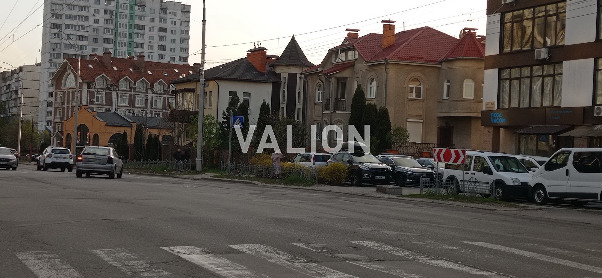 Продажа 3-комнатной квартиры 131.6 м², Григория Гуляницкого ул., 44/1