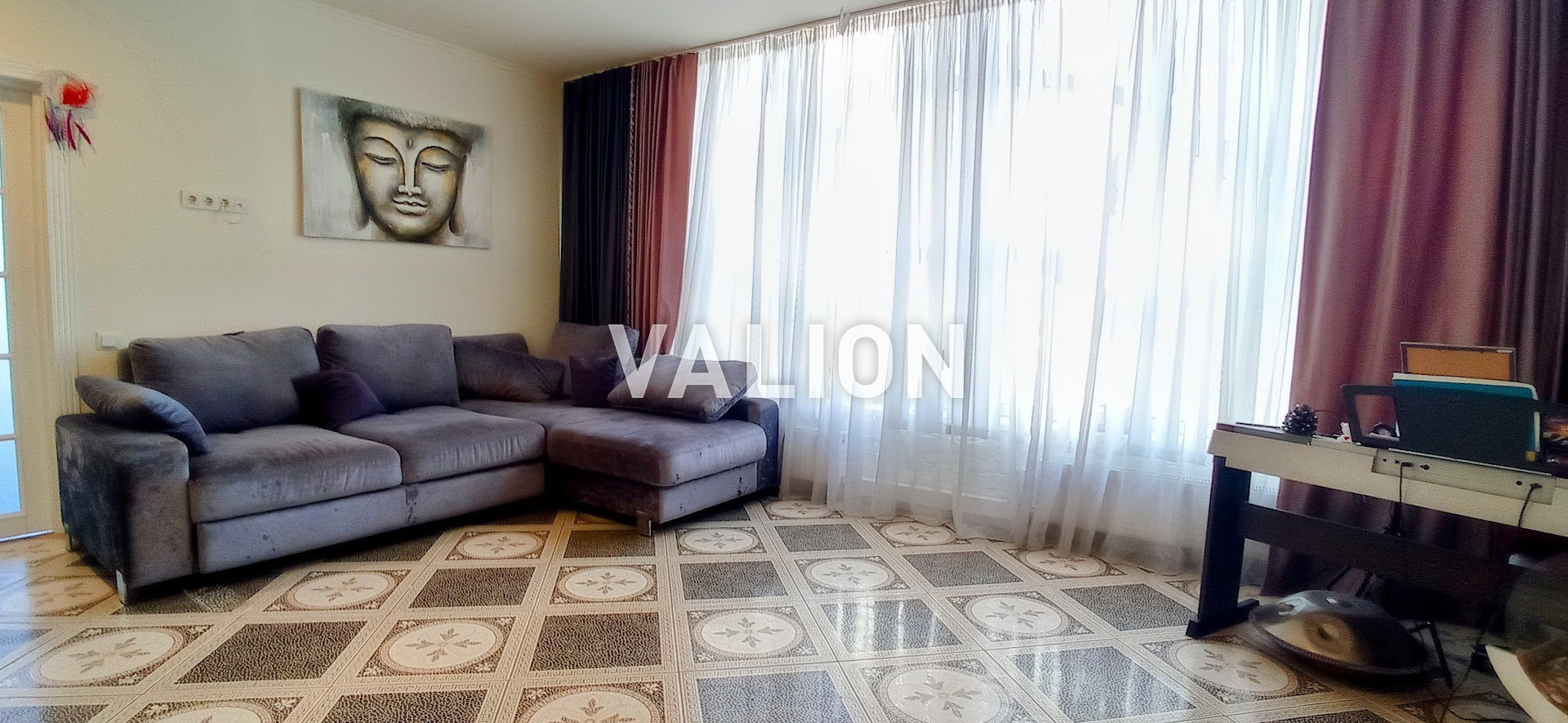 Продажа 3-комнатной квартиры 131.6 м², Григория Гуляницкого ул., 44/1