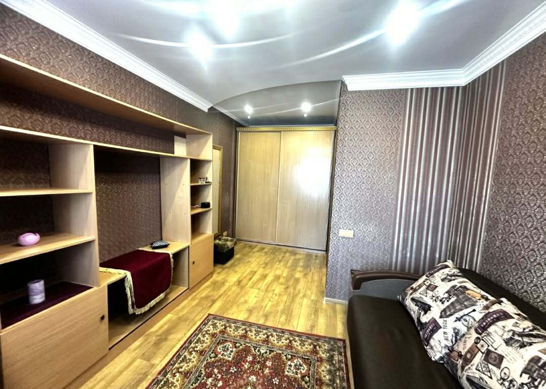 Продажа 1-комнатной квартиры 35 м², Бабкина ул., 12