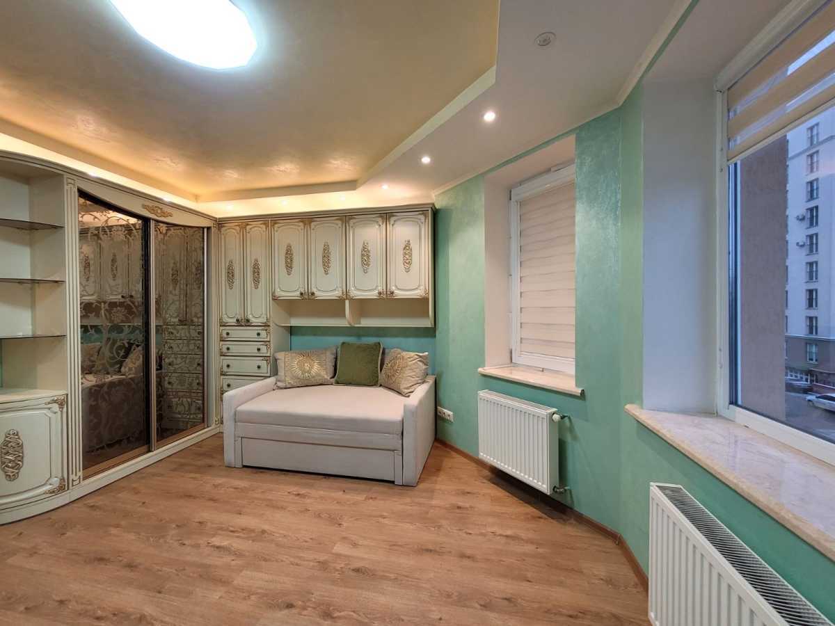 Продажа 2-комнатной квартиры 68 м², Леси Украинки ул.