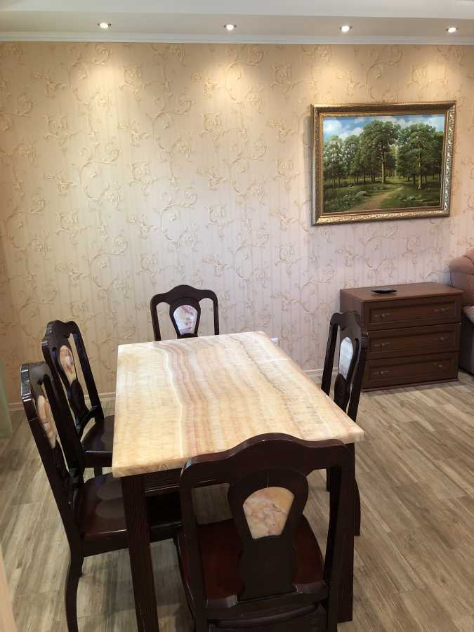 Аренда 3-комнатной квартиры 97 м², Генерала Наумова ул., 66