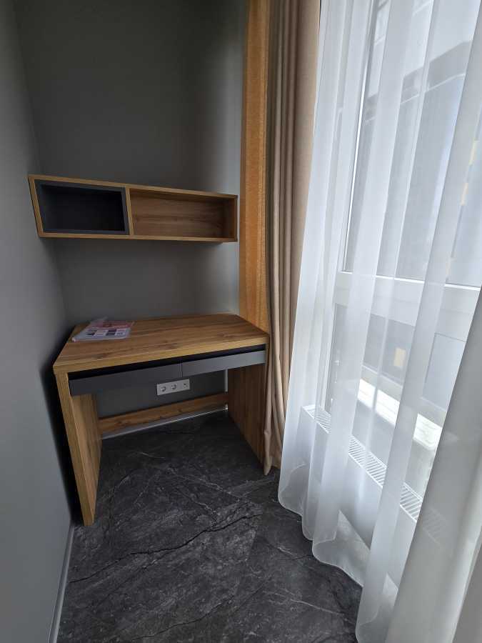 Оренда 3-кімнатної квартири 82.8 м², Шолуденка вул., 30